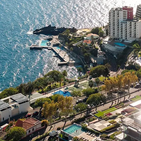 Apartman Savoy Monumentalis Ix By An Island