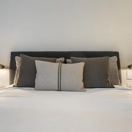 Savoy Monumentalis Ix By An Island Apartman *