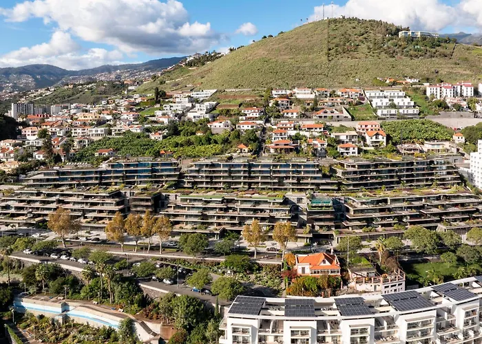 Savoy Monumentalis Ix By An Island *