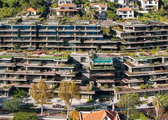 Savoy Monumentalis Ix By An Island アパート フンシャル